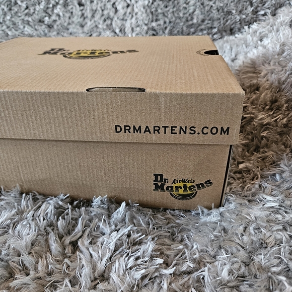 Woman's Boots Dr. Martens Vegan Devon Velvet Platform Boots - Picture 10 of 16